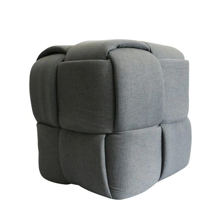 Lub tswv yim tsim kev nplij siab Ottoman, Grey Fabric